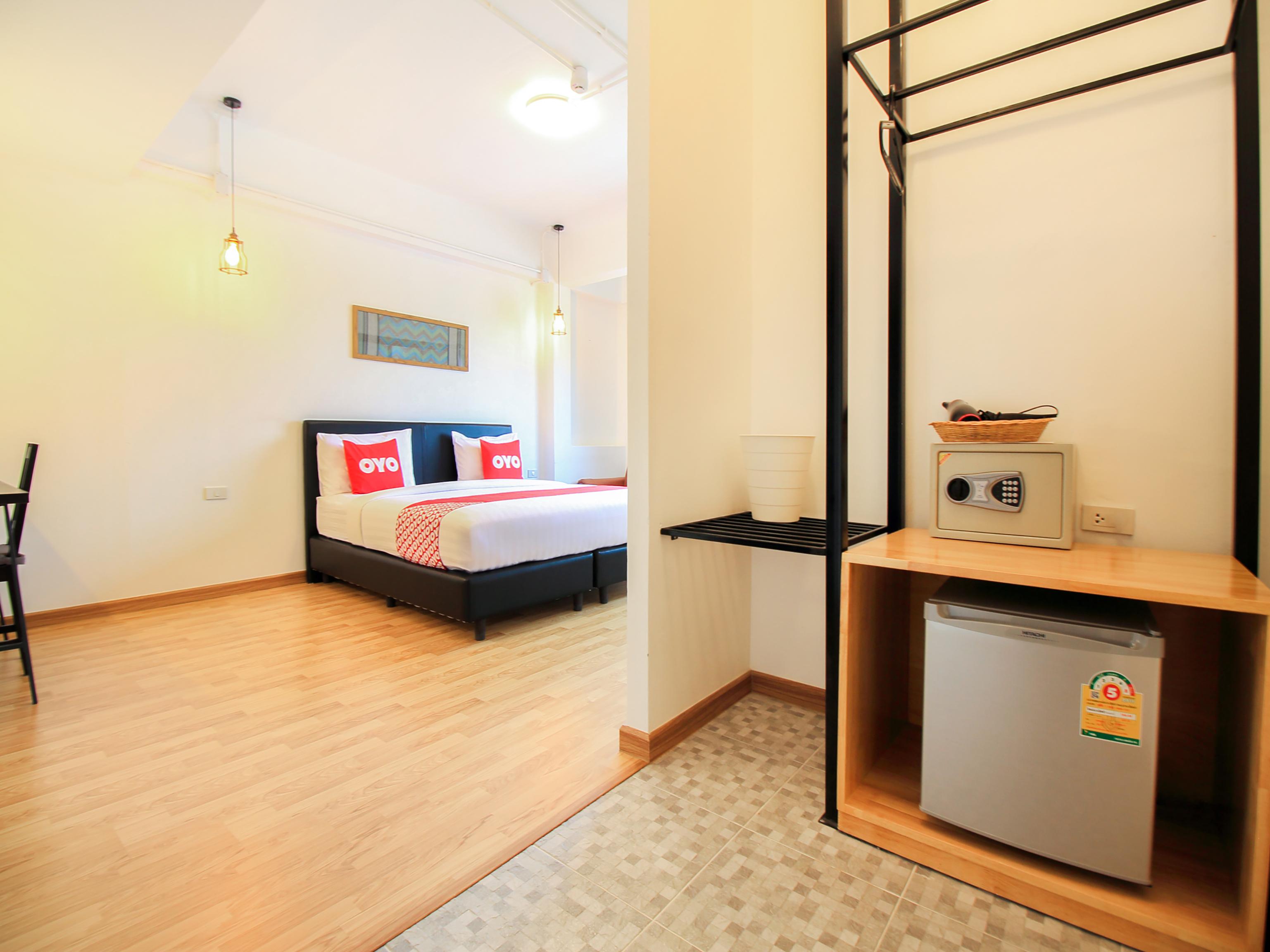 Kailub Rooms Hotel Bangkok Exterior photo